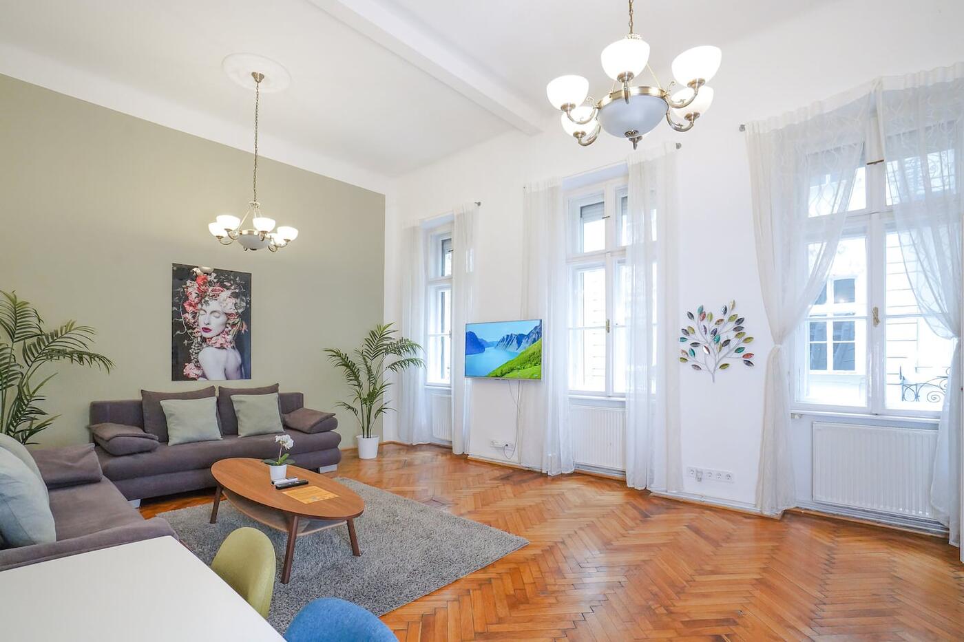 Budapest 1890 Classic Apartment
