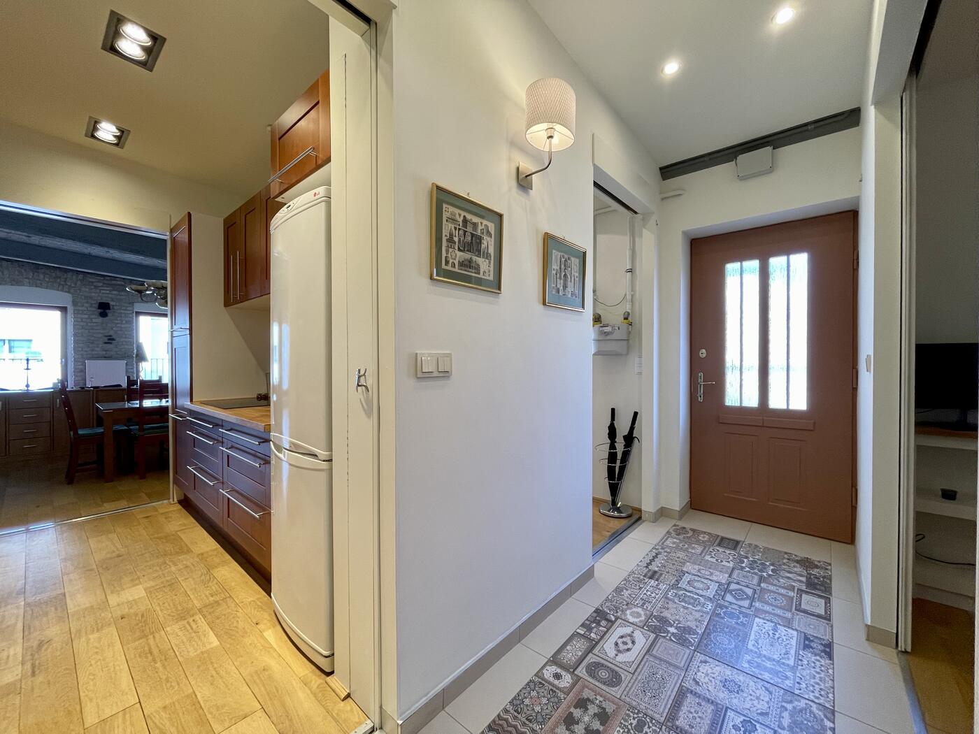 City Center Penthouse - Free Parking
