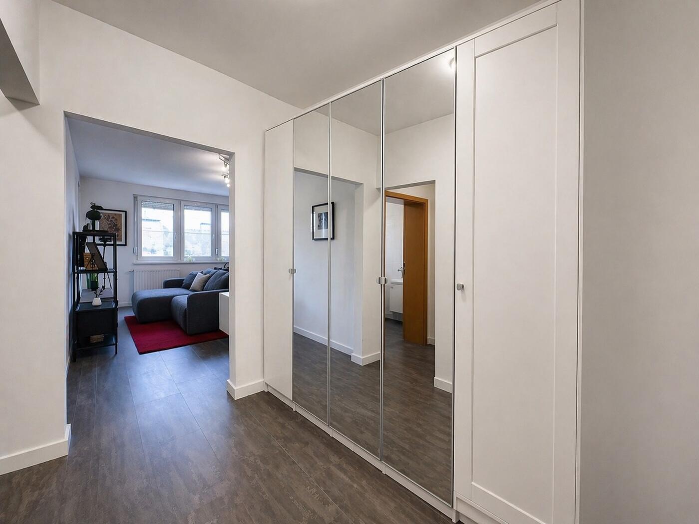 Downtown Apartment – Free Garage, Balcony