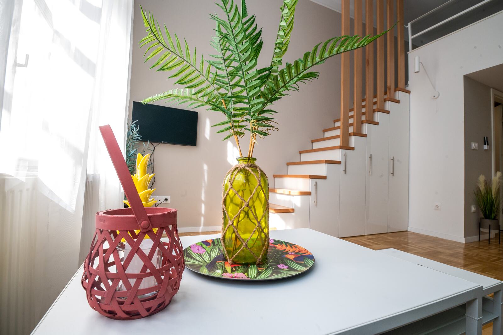Royal Palm Apartment – Street View